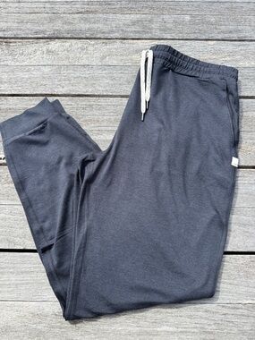 VUORI Performance Jogger - Long TALL  navy heather Size
large NWOT DreamKnit 💫